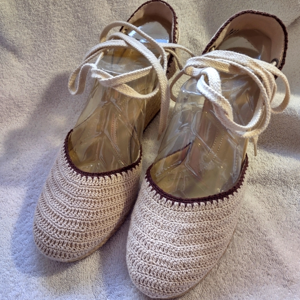 Sandals  Zodiac women's shoes Sz.7.5 Like New